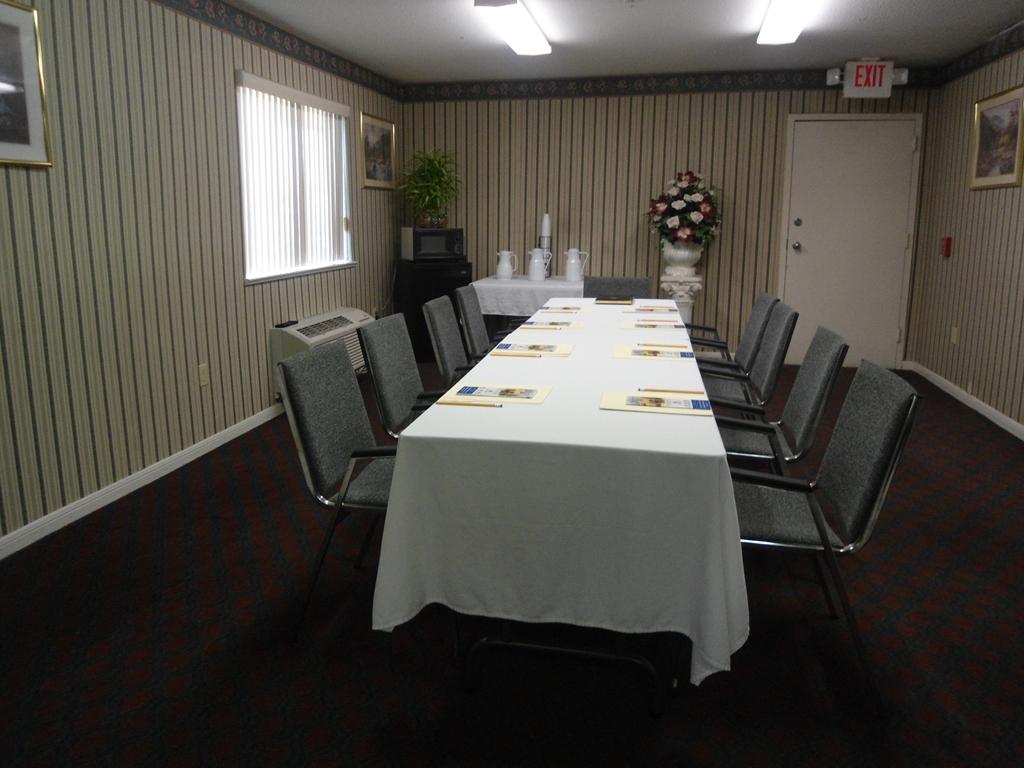 Americas Best Value Inn And Suites Houston/Northwest Brookhollow Einrichtungen foto